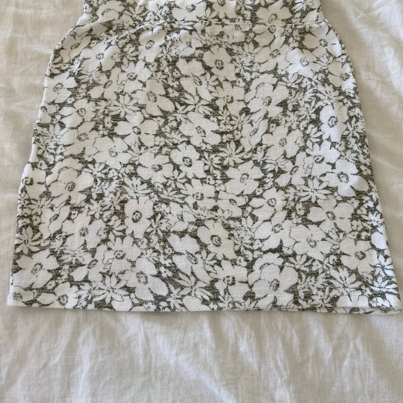 New XS market & spruce women’s skirt - Picture 3 of 6